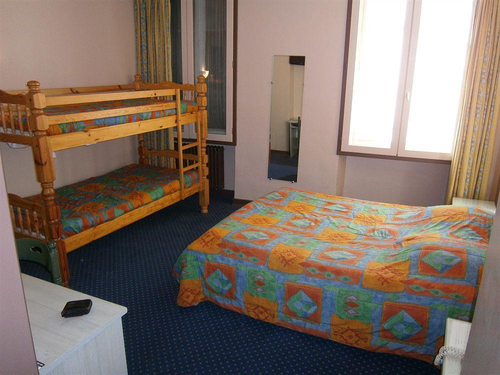 Logis Hotel Saint Jacques فالنسيا المظهر الخارجي الصورة