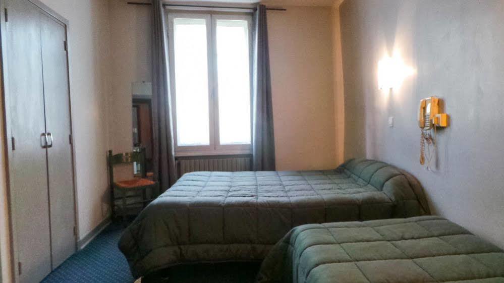 Logis Hotel Saint Jacques فالنسيا المظهر الخارجي الصورة