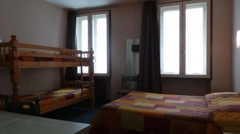 Logis Hotel Saint Jacques فالنسيا المظهر الخارجي الصورة