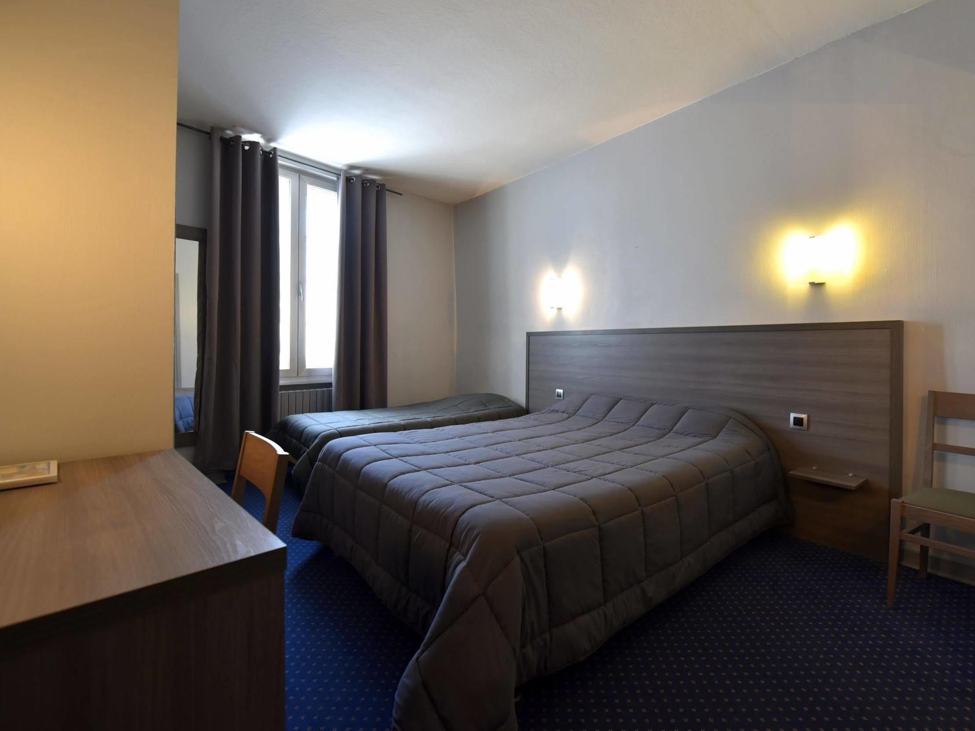 Logis Hotel Saint Jacques فالنسيا المظهر الخارجي الصورة