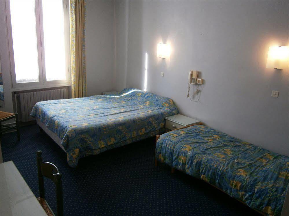 Logis Hotel Saint Jacques فالنسيا المظهر الخارجي الصورة