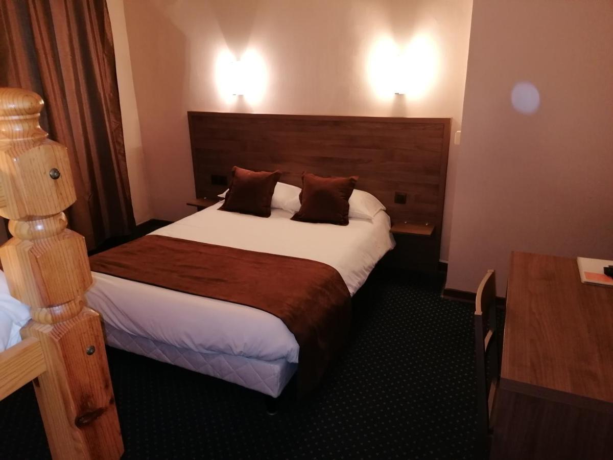 Logis Hotel Saint Jacques فالنسيا المظهر الخارجي الصورة